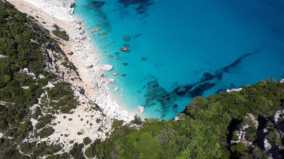 8 destinations o aller en sardaigne en 2025